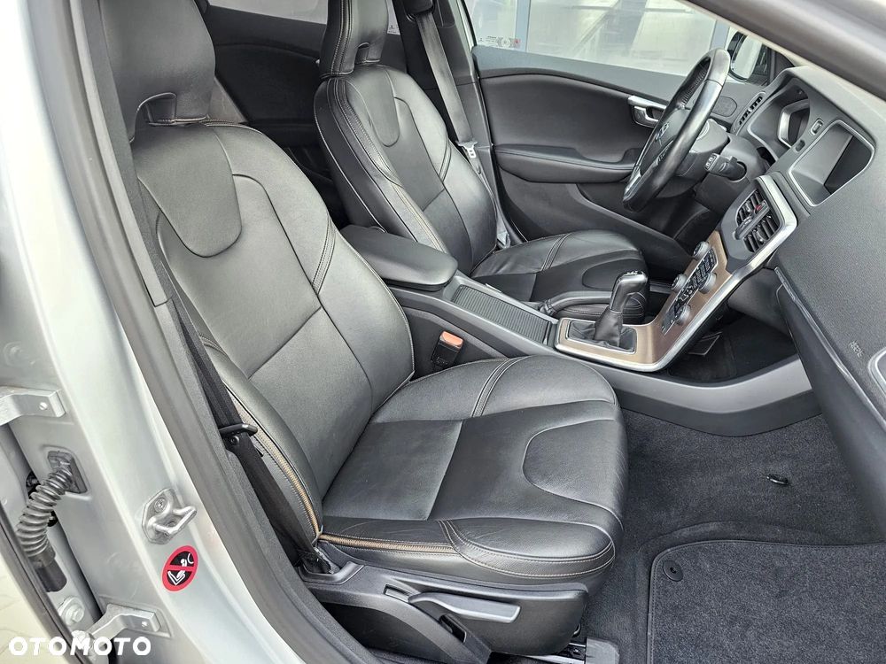 Volvo V40 Cross Country D2 Summum - 23