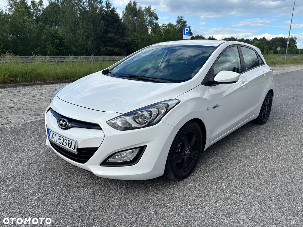 Hyundai i30 blue 1.6 CRDi Passion - 4