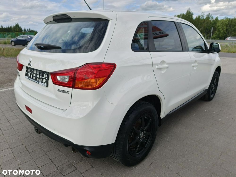 Mitsubishi ASX - 14