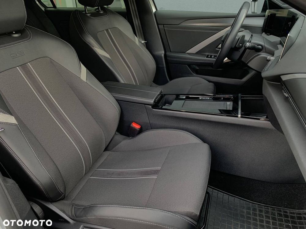 Opel Astra 1.2 T GS S&S - 18