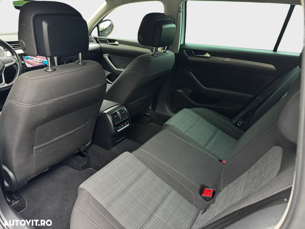 Volkswagen Passat 2.0 TDI SCR DSG Elegance - 26