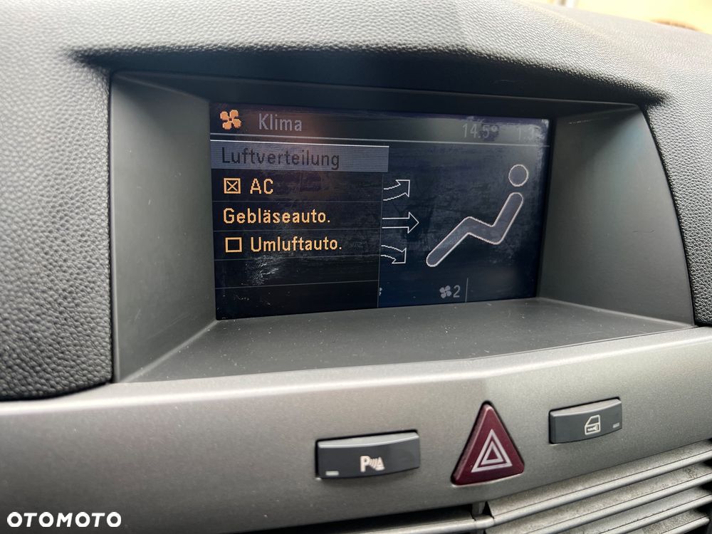 Opel Astra 1.9 CDTI DPF Sport - 17