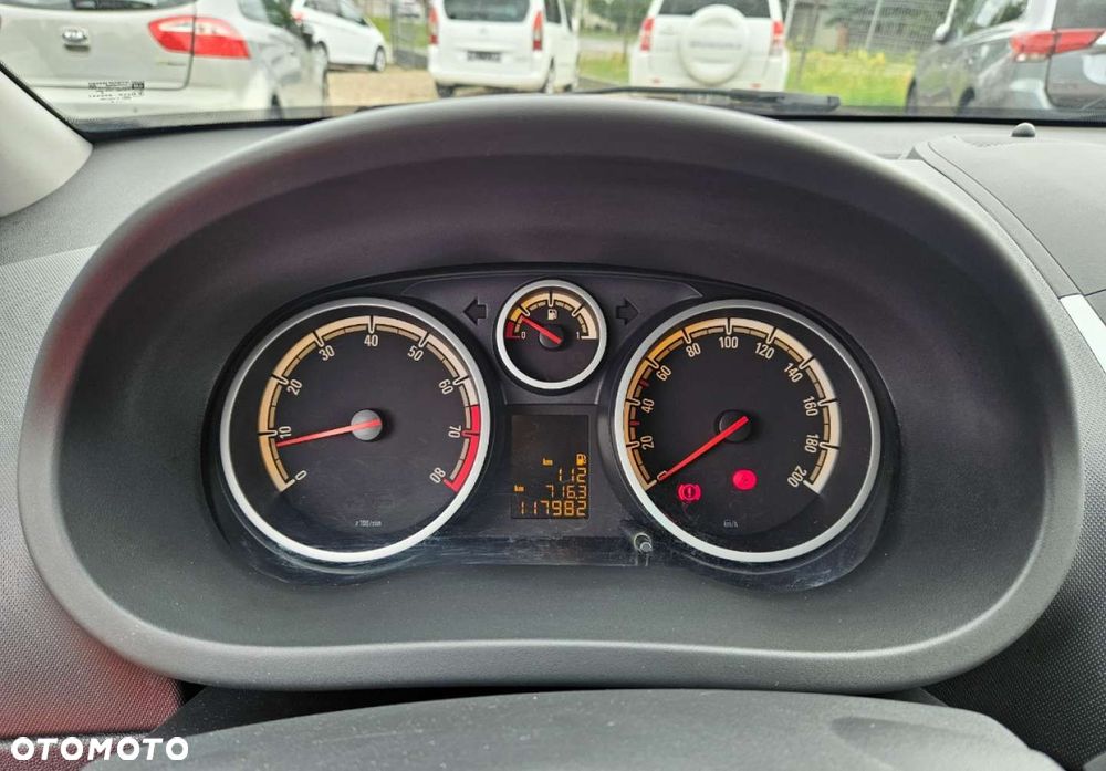 Opel Corsa - 22