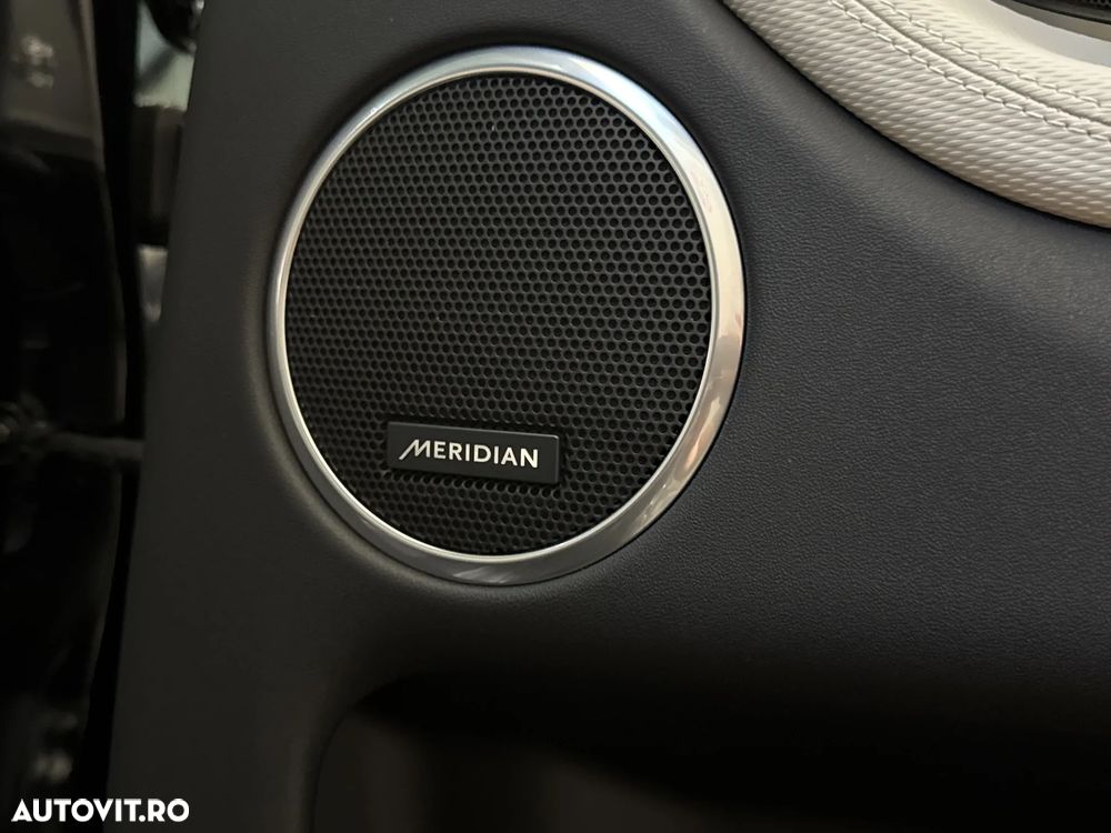 Land Rover Discovery Sport - 24