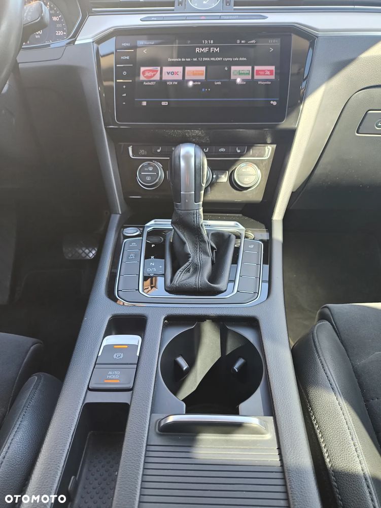 Volkswagen Passat - 9