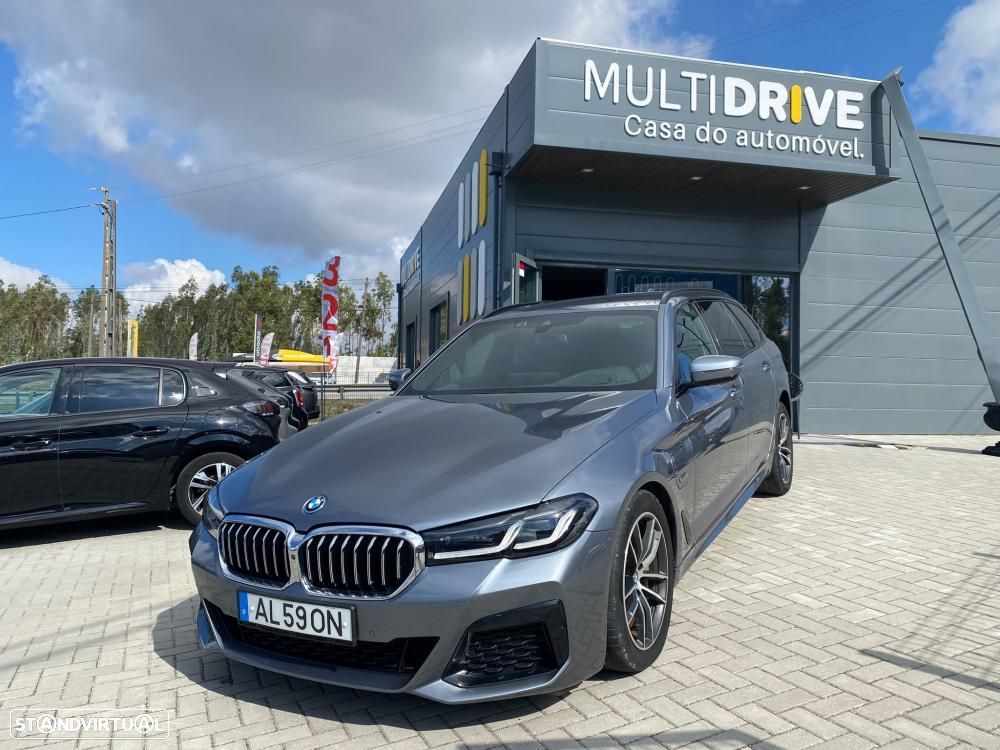 BMW 530 e Pack Desportivo M - 13