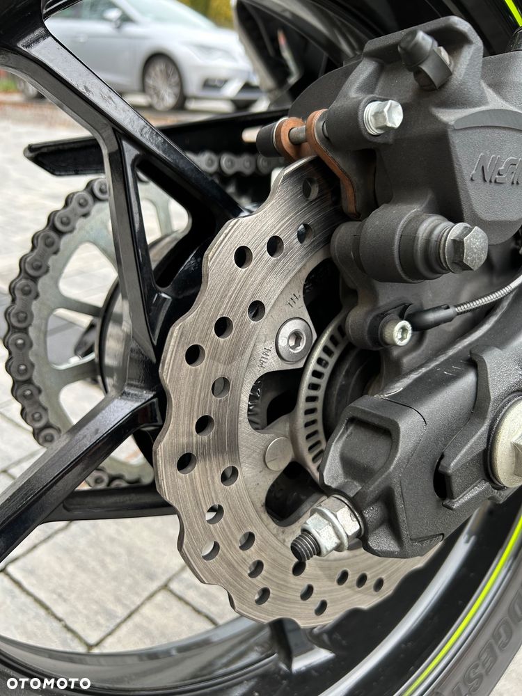 Kawasaki Ninja - 7