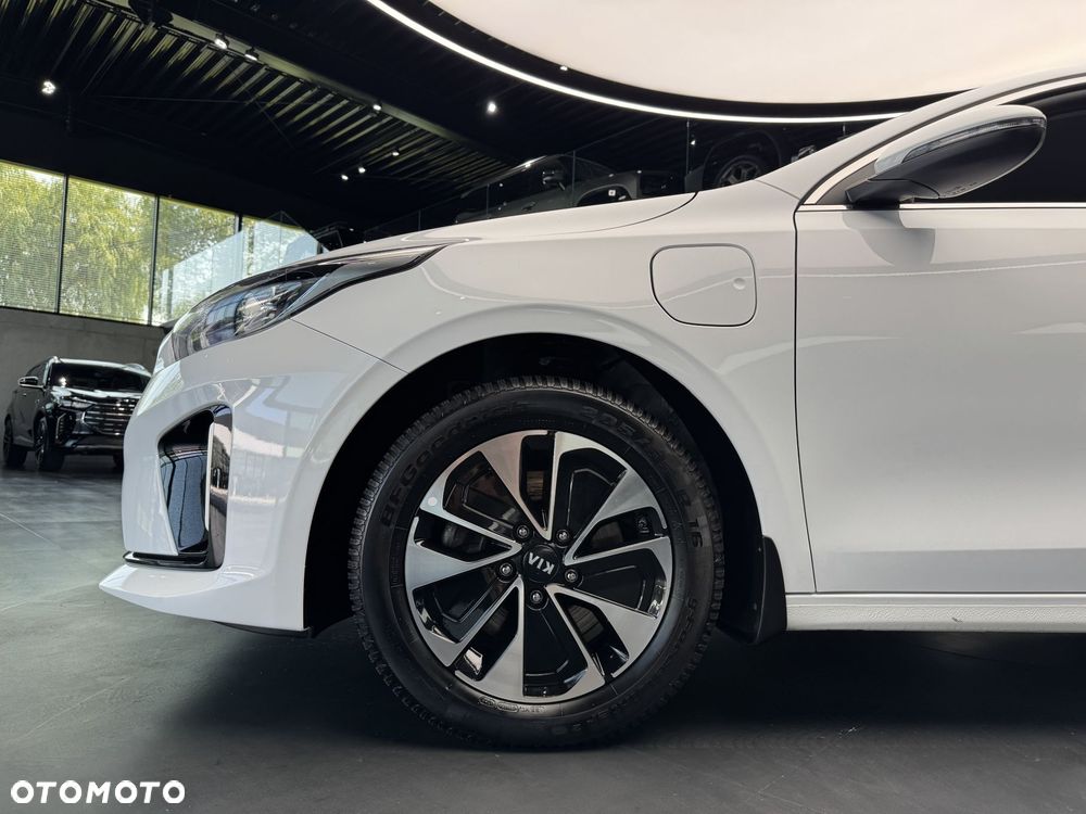 Kia Ceed 1.6 GDI PHEV L DCT - 20