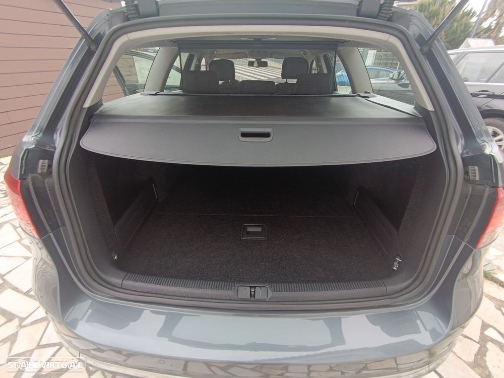 VW Passat Variant 1.6 TDI BlueMotion - 18