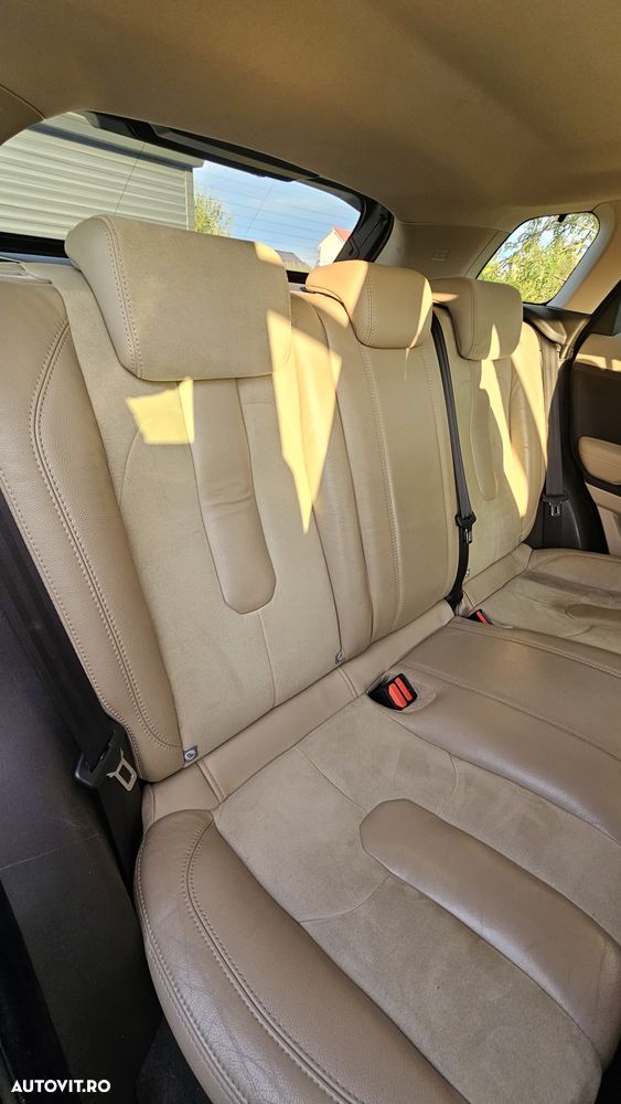 Land Rover Range Rover Evoque - 12