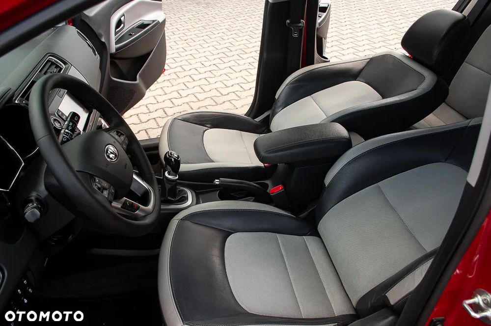 Kia Rio 1.4 Platinum Edition - 6