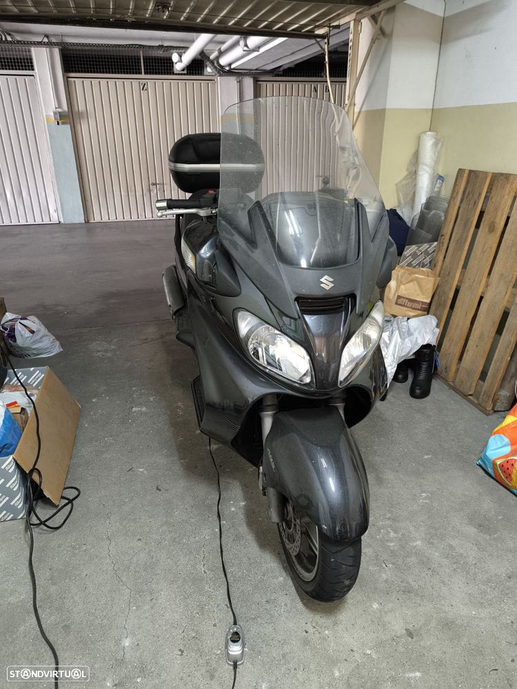 Suzuki Burgman Executive - 1