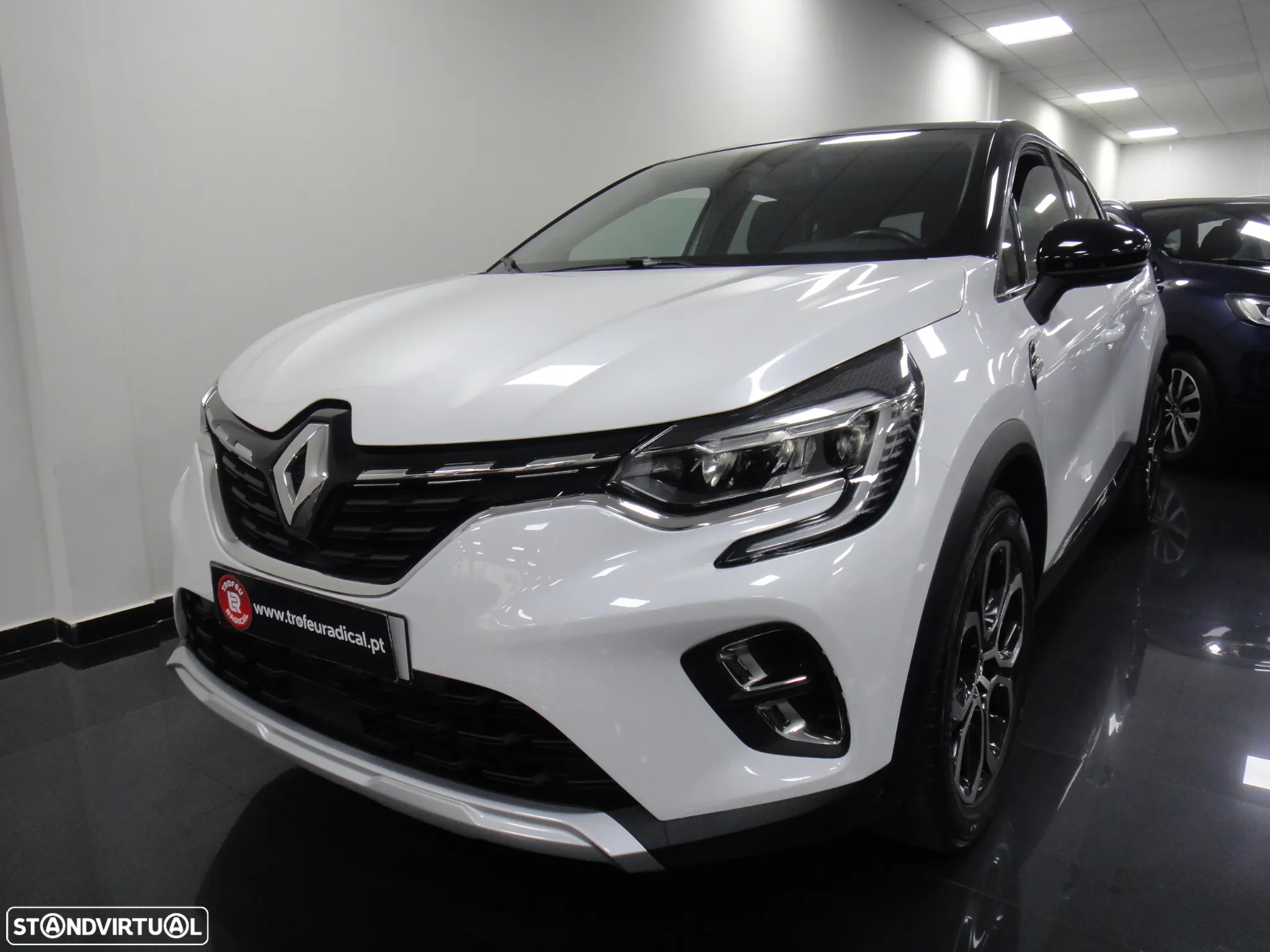 Renault Captur 1.0 TCe Exclusive - 4