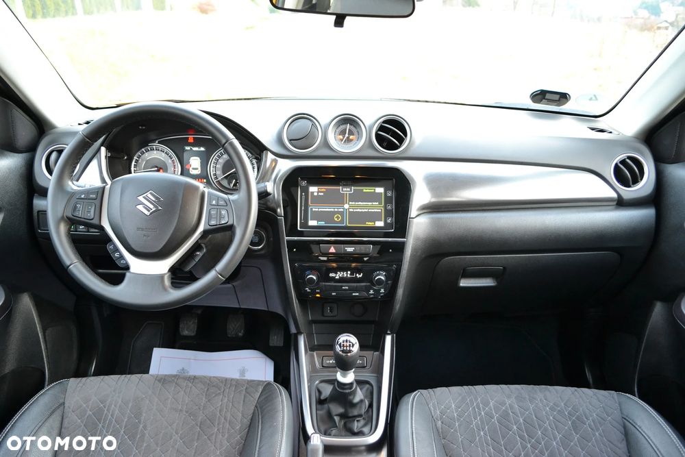 Suzuki Vitara 1.4 Boosterjet SHVS Premium 4WD - 35