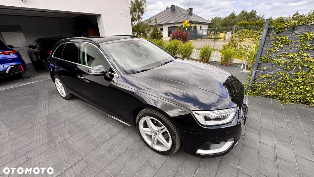 Audi A4 Avant 30 TDI S tronic S line - 1