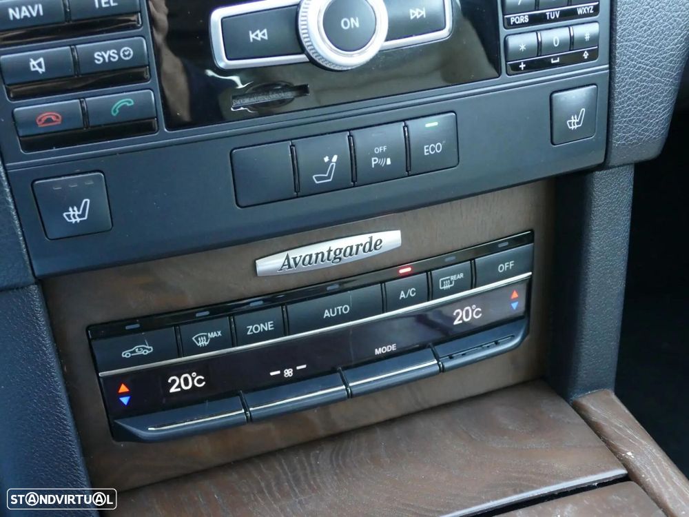 Mercedes-Benz E 220 CDi Avantgarde BE Auto. - 24