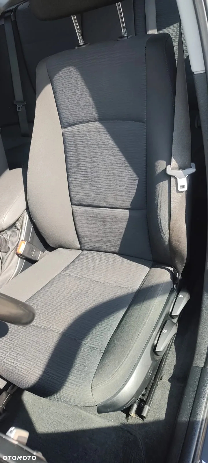 BMW X1 sDrive16d - 13