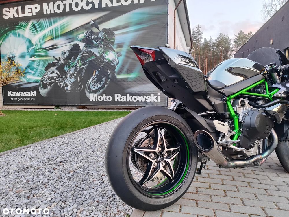 Kawasaki H2 - 9