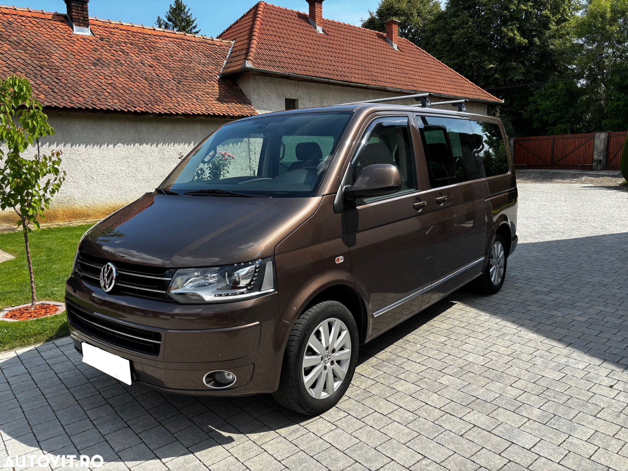 Volkswagen Multivan - 1