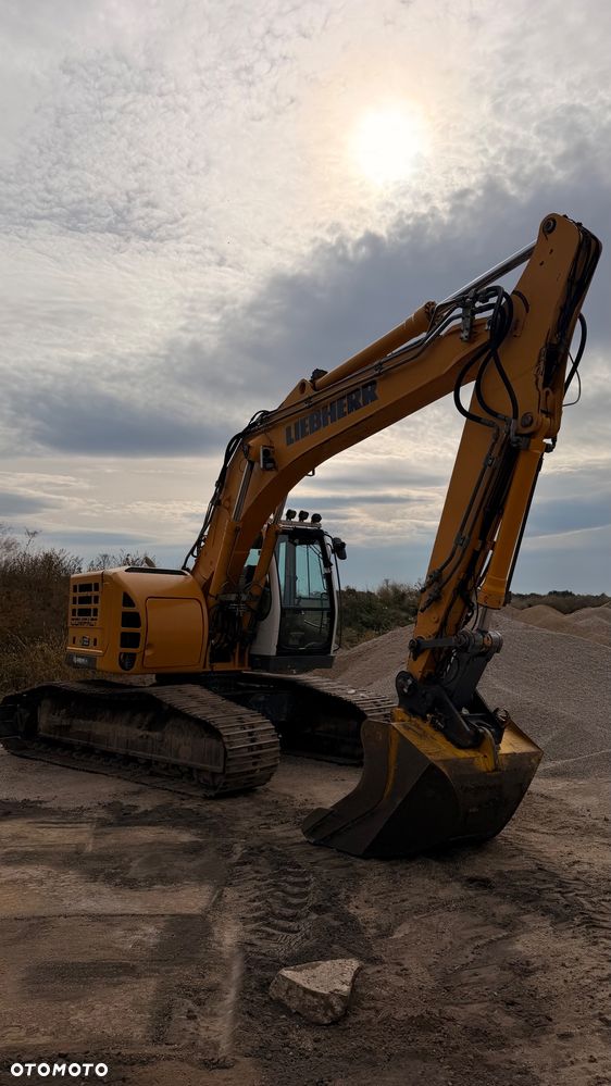 Liebherr R924 Compact - 2