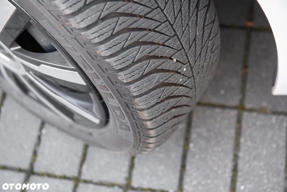 Citroën C4 Picasso 1.6 e-HDi FAP EGS6 Exclusive - 25