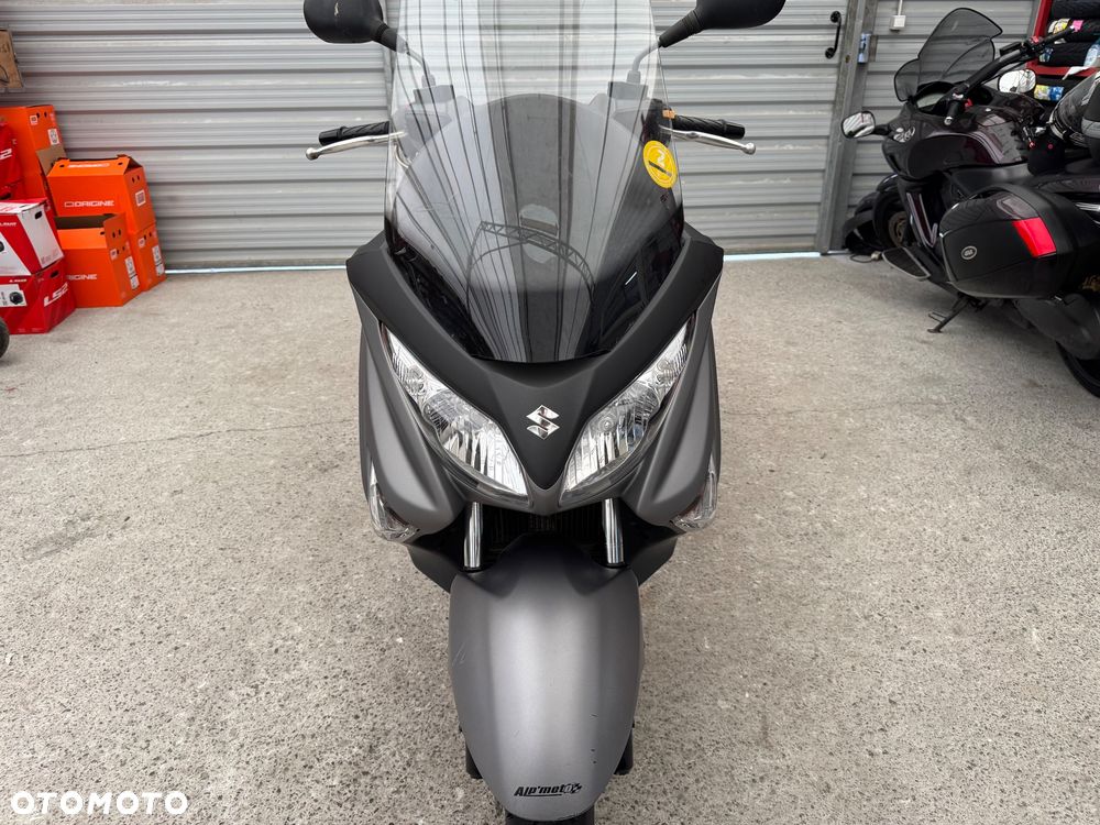 Suzuki Burgman - 11