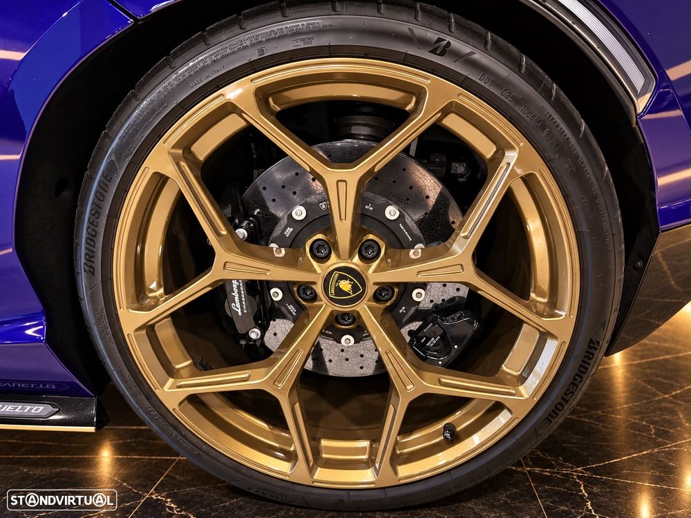 Lamborghini Revuelto 6.5 V12 - 19