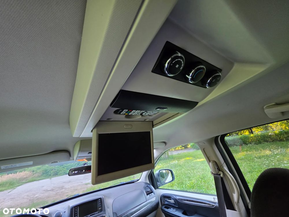 Dodge Grand Caravan - 20