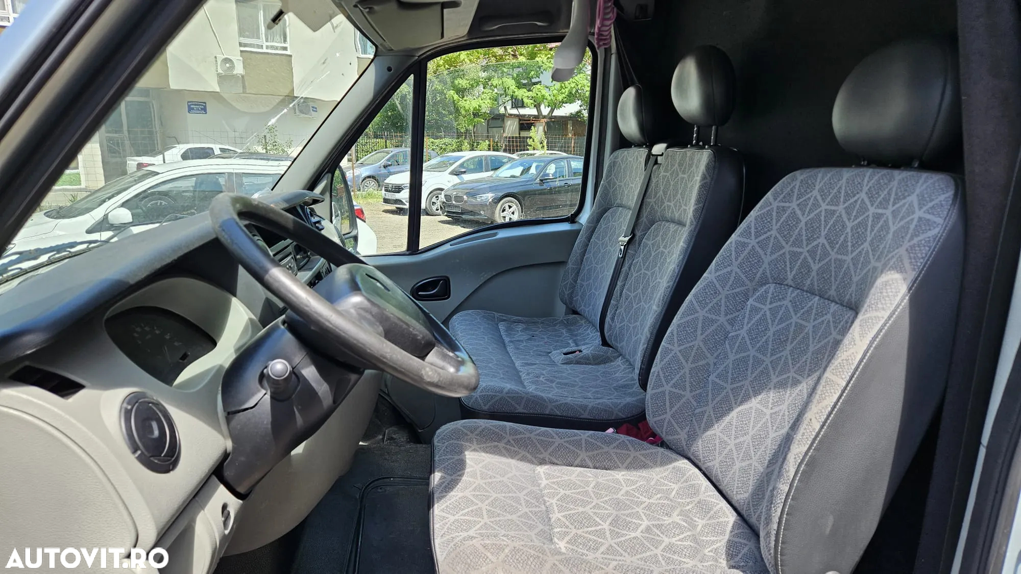 Renault Master 2.5 dCi 120 L2H1 - 12