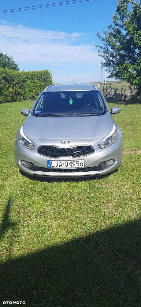 Kia Ceed - 4