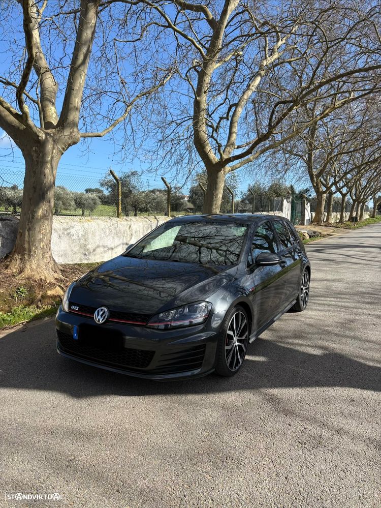 VW Golf GTI BlueMotion DSG - 1