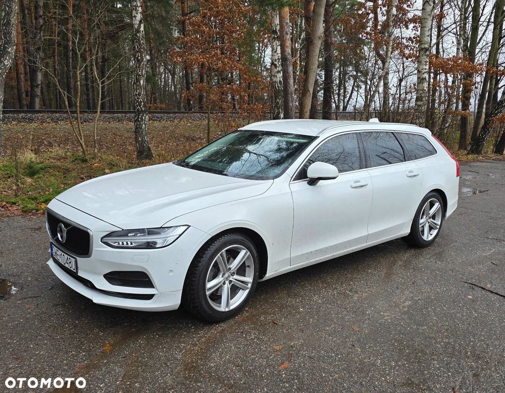 Volvo V90 D4 Momentum - 1