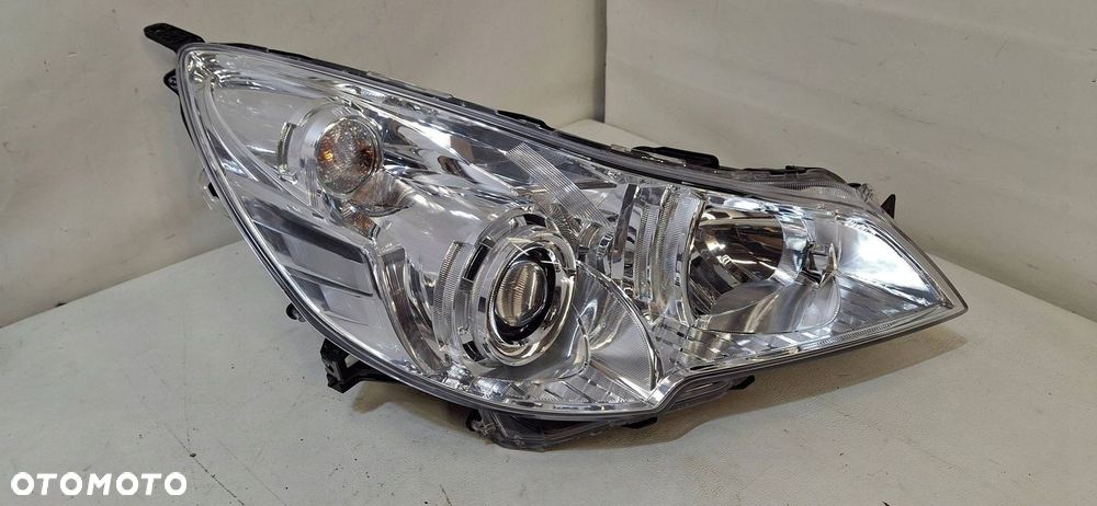 LAMPA PRZÓD PRZEDNIA PRAWA SUBARU OUTBACK IV LEGACY 5 XENON KOMPLETNY