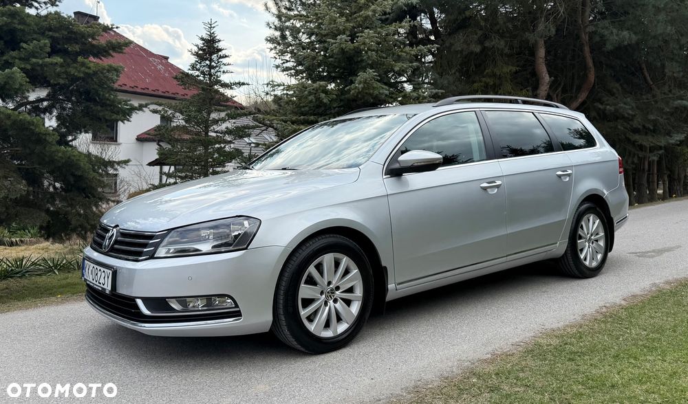 Volkswagen Passat 1.6 TDI DPF BlueMot Highline - 1