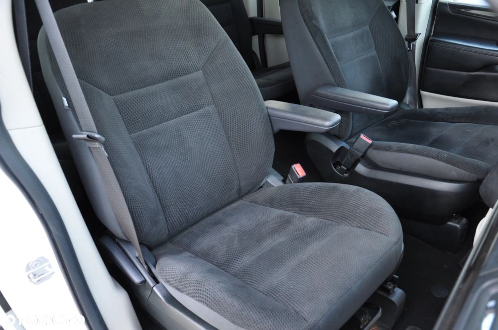 Dodge Grand Caravan 3.6 Express - 29