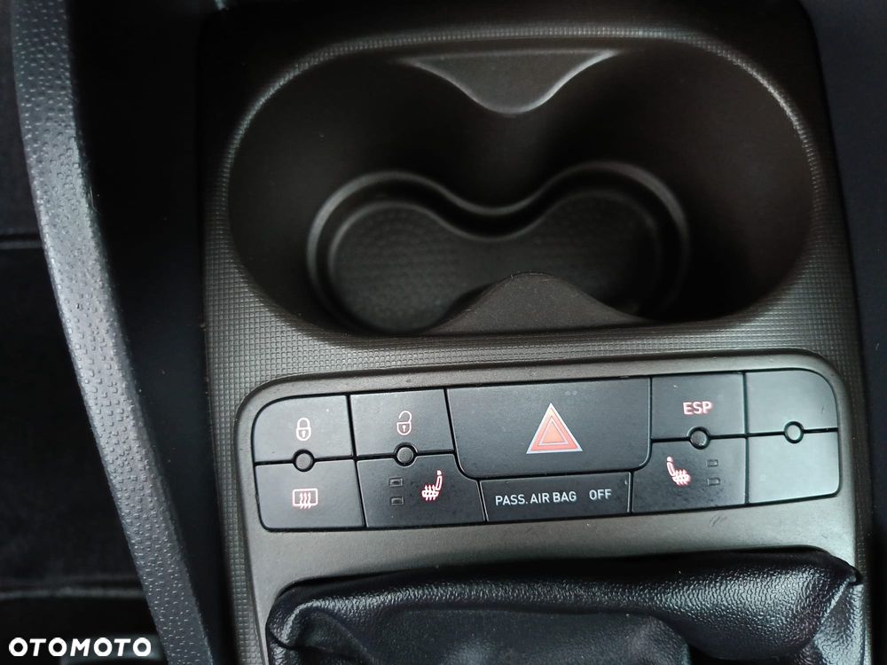 Seat Ibiza 1.4 16V Passion - 13