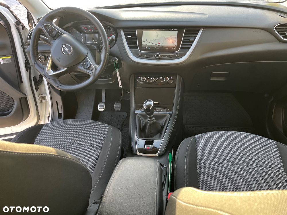 Opel Grandland X 1.2 T GPF Design Line S&S - 8