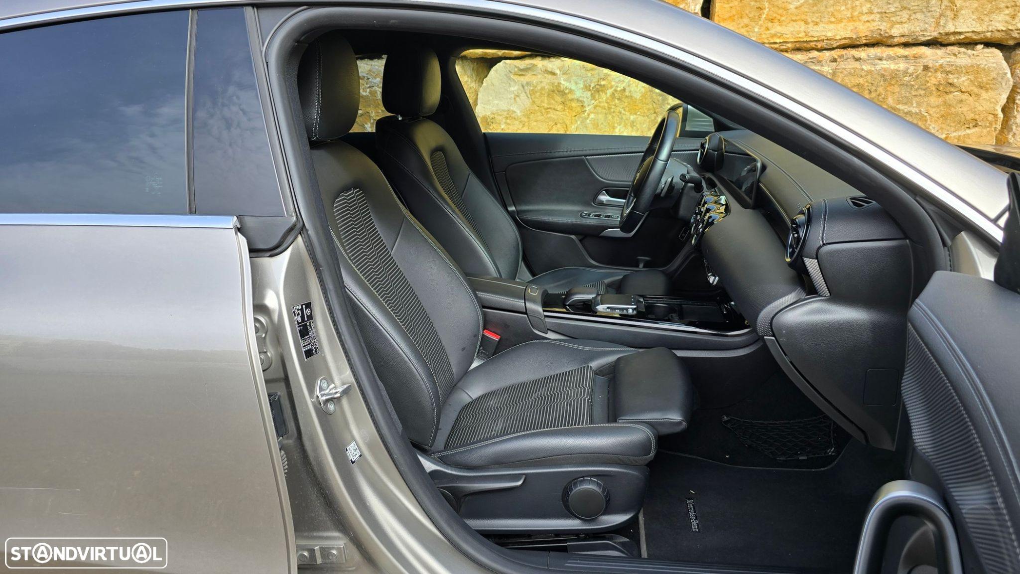 Mercedes-Benz CLA 200 - 51