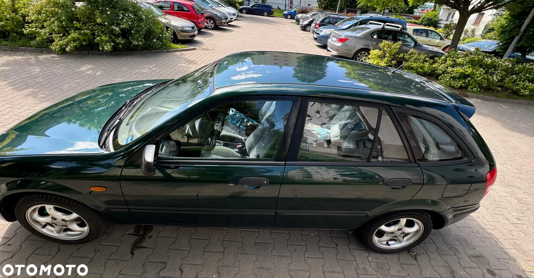 Mazda 323F - 19