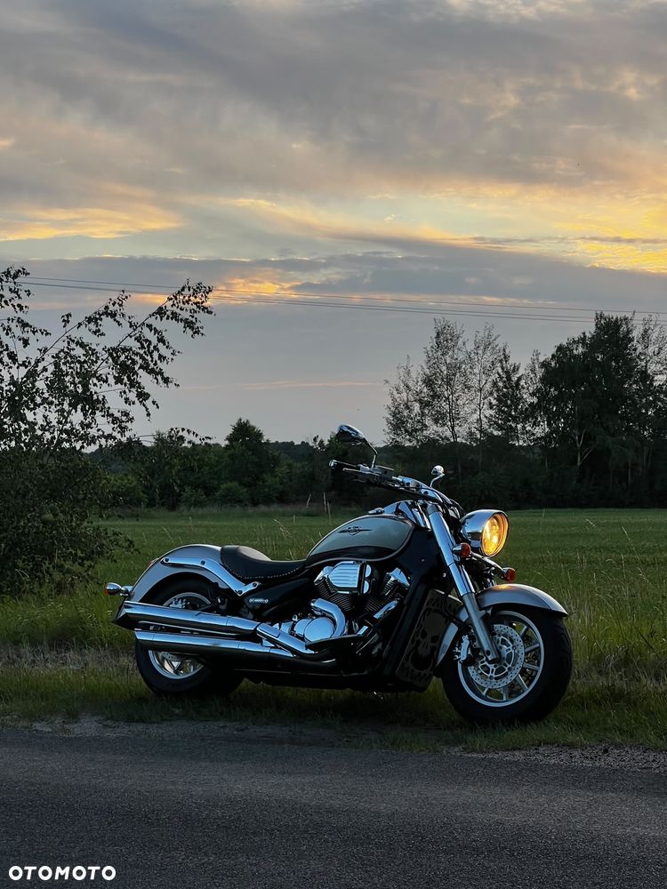 Suzuki Intruder - 2