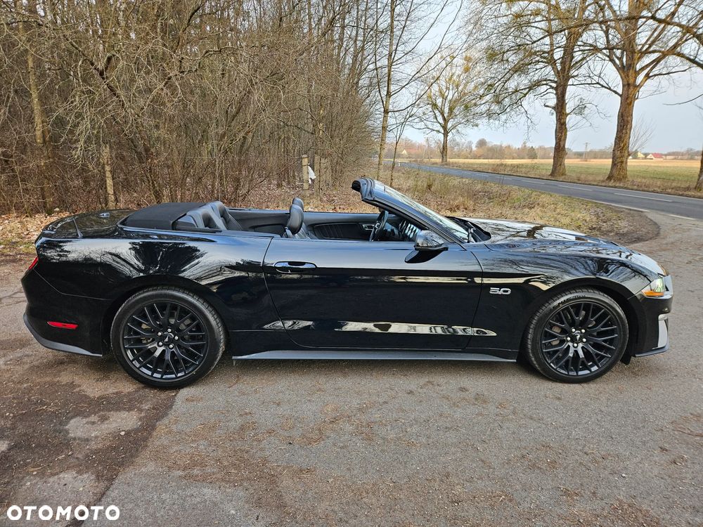 Ford Mustang - 4
