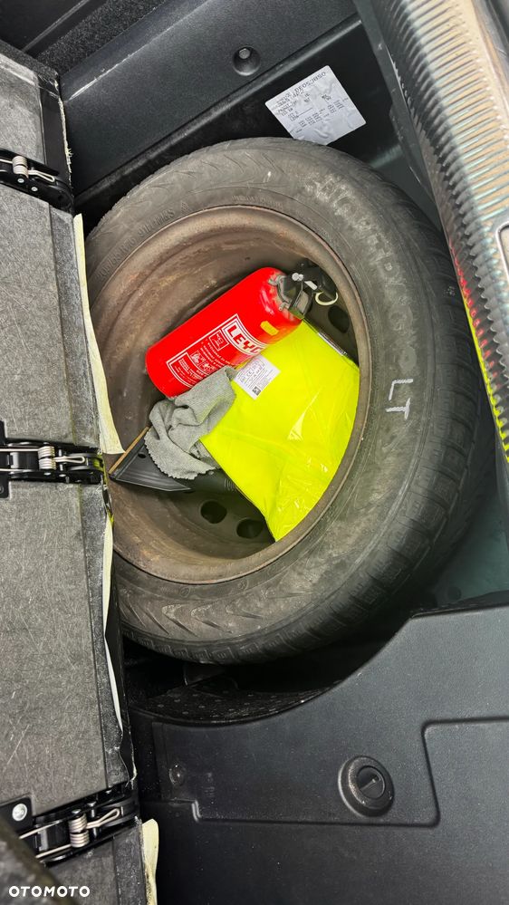 Volkswagen Passat 2.0 TSI Highline - 26