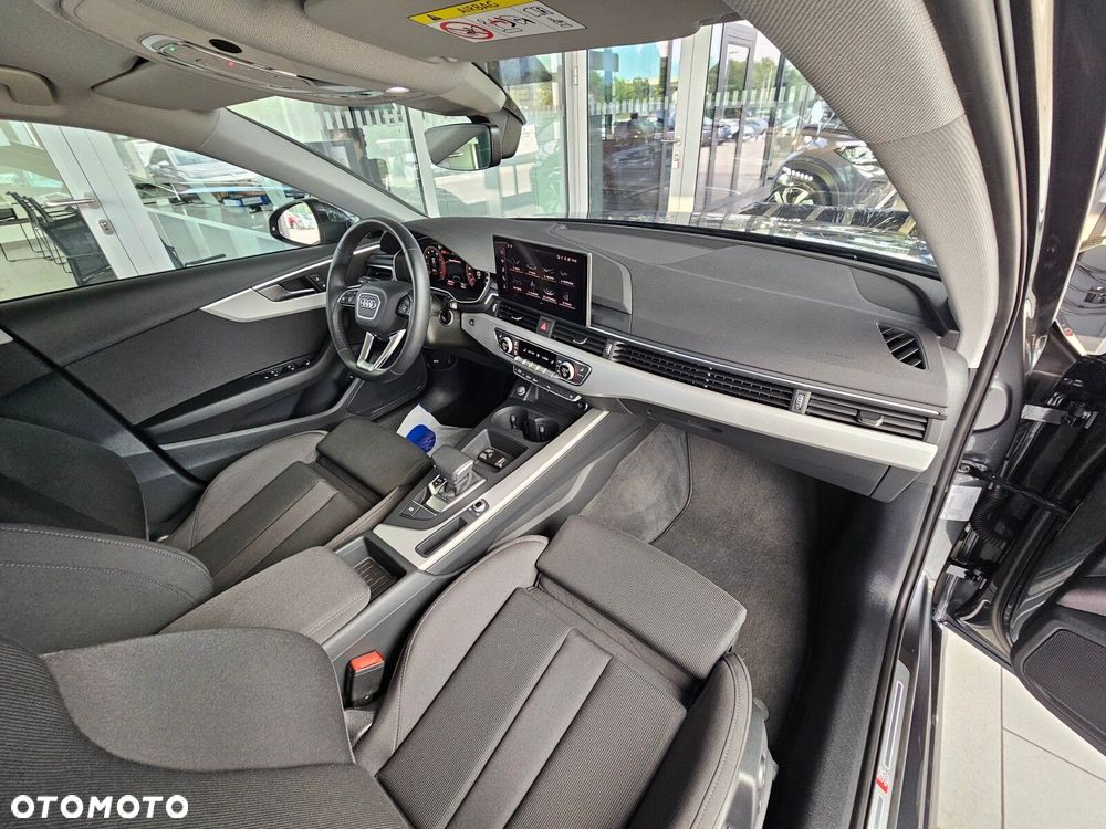 Audi A4 Avant 40 TFSI mHEV S Line S tronic - 37