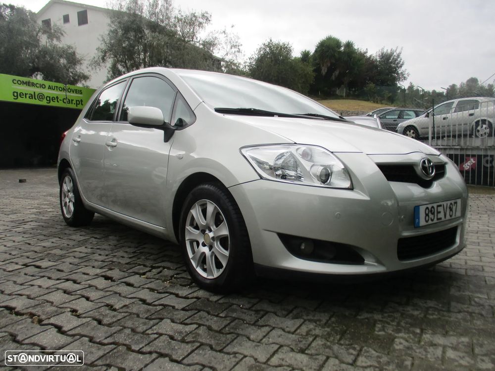 Toyota Auris 1.4 D-4D Luna - 1