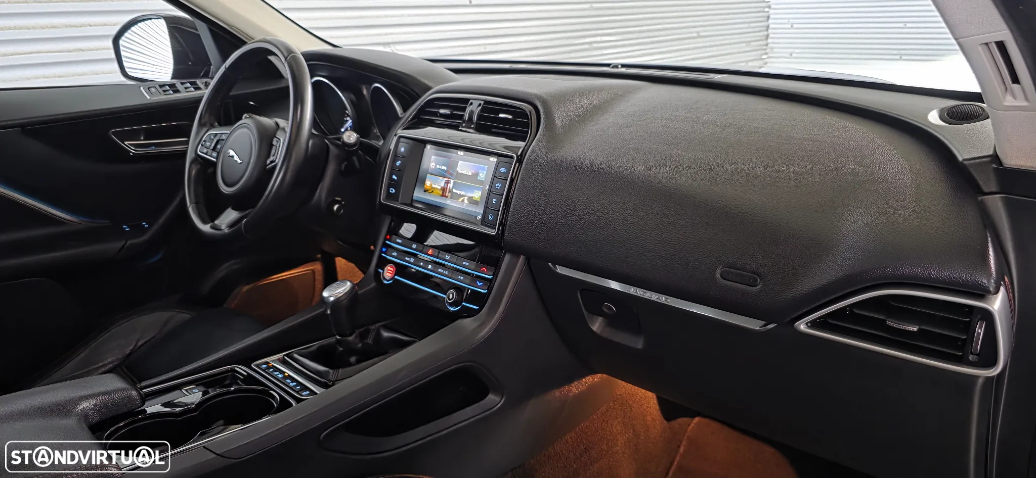 Jaguar F-Pace 2.0 i4D R-Sport - 2