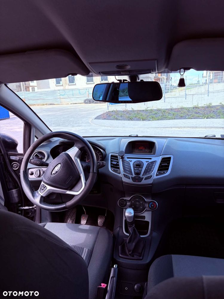 Ford Fiesta 1.6 TDCi Titanium - 5