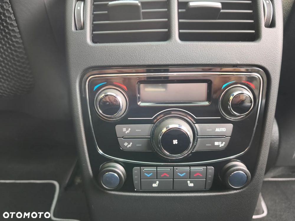 Jaguar F-Pace AWD SVR - 30