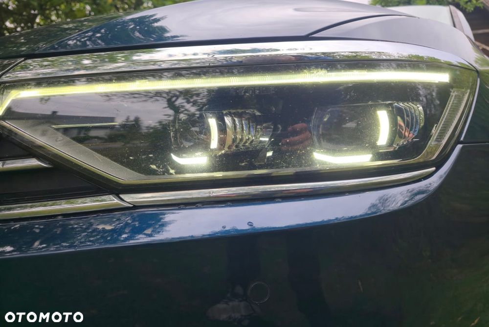 Volkswagen Passat - 17