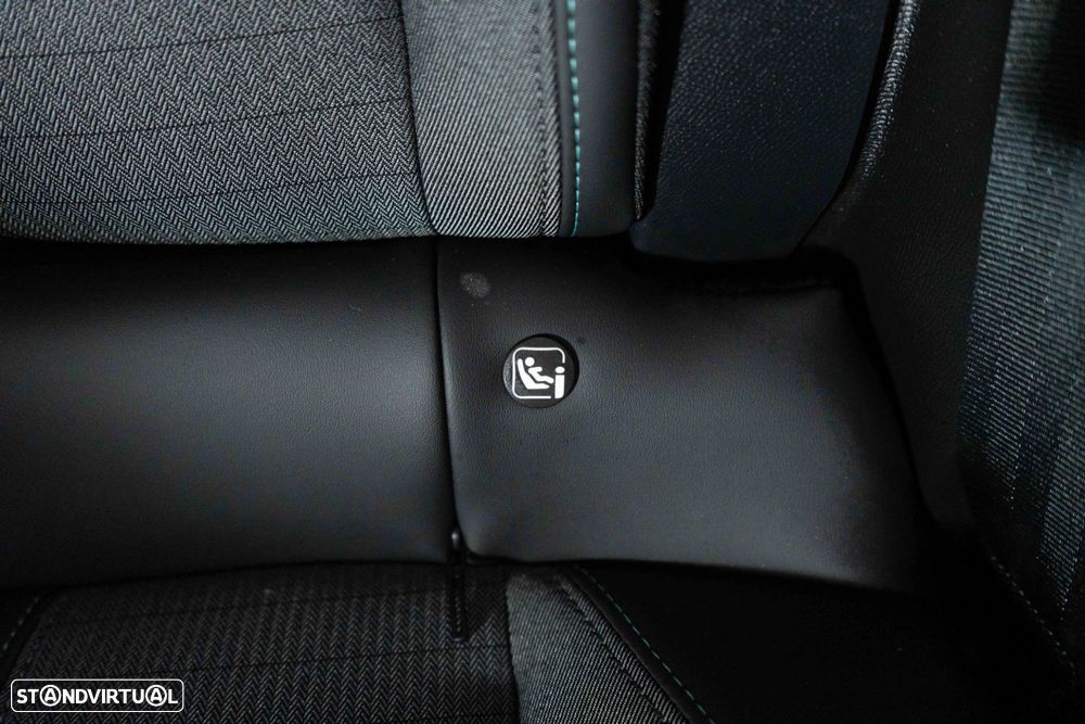 Peugeot 2008 1.2 PureTech Allure EAT8 - 11