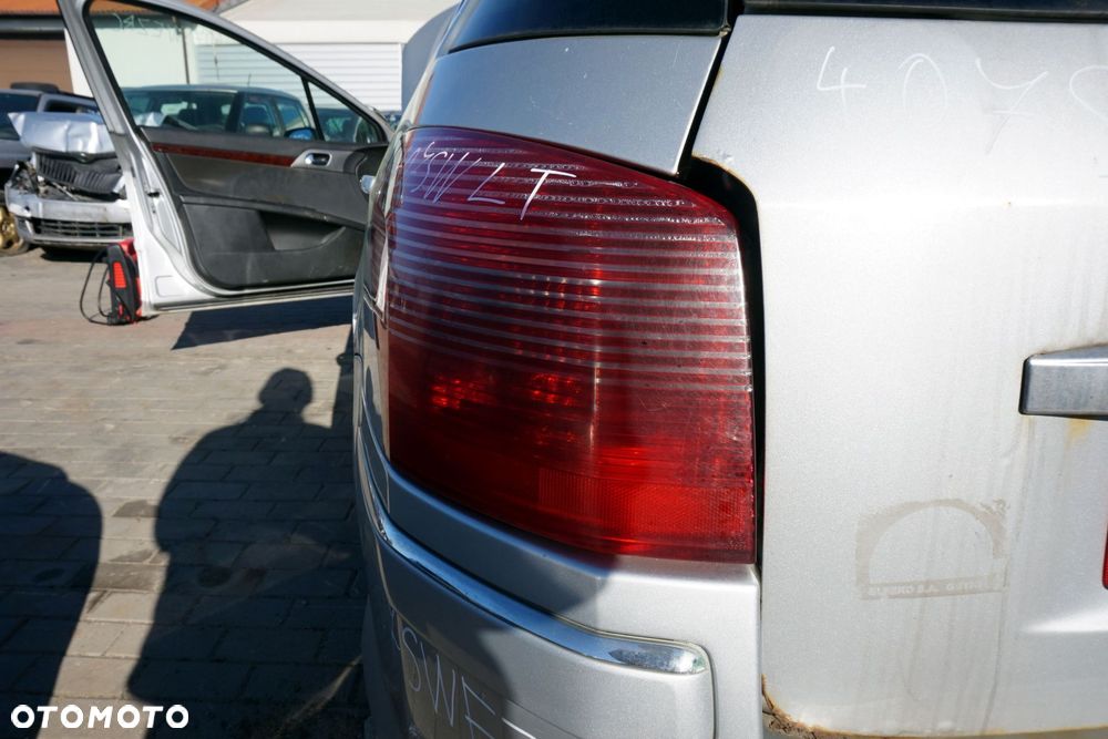 LAMPA TYLNA LEWA 407 SW KOMBI  PEUGEOT 2004-2007 - 3